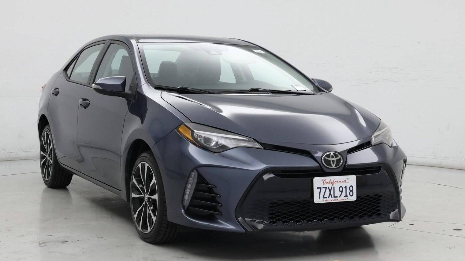 TOYOTA COROLLA 2017 5YFBURHE1HP686181 image