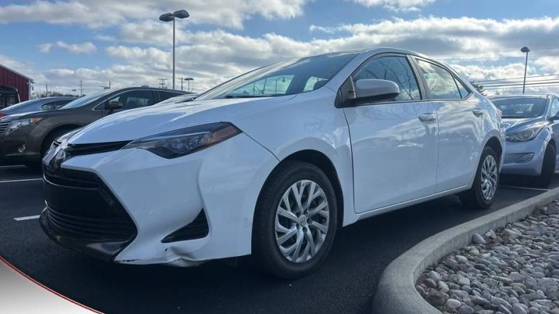 TOYOTA COROLLA 2017 5YFBURHE9HP688373 image