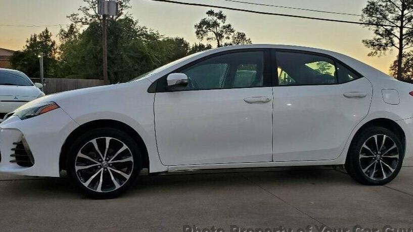 TOYOTA COROLLA 2017 5YFBURHE1HP657537 image