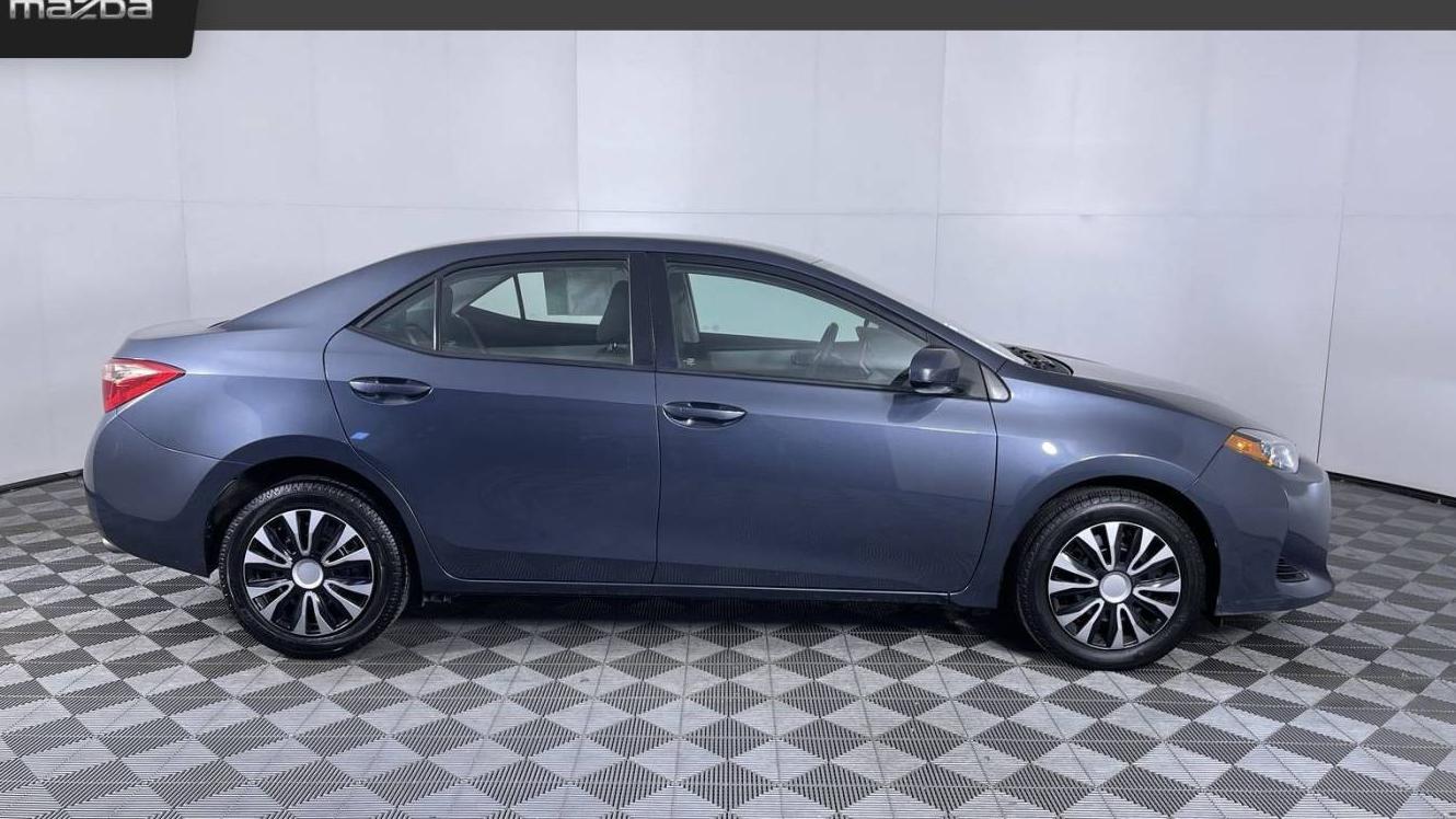 TOYOTA COROLLA 2017 5YFBURHE1HP674807 image