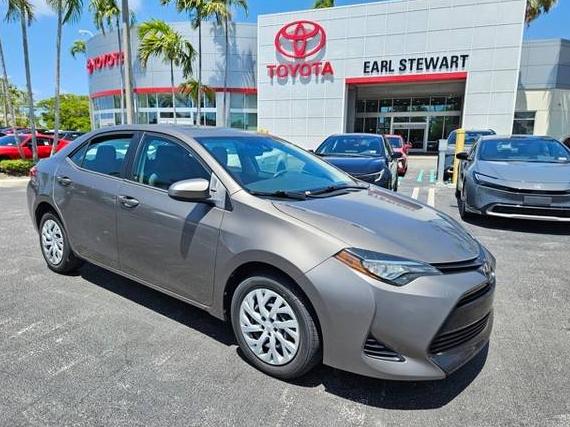 TOYOTA COROLLA 2017 2T1BURHE5HC821694 image