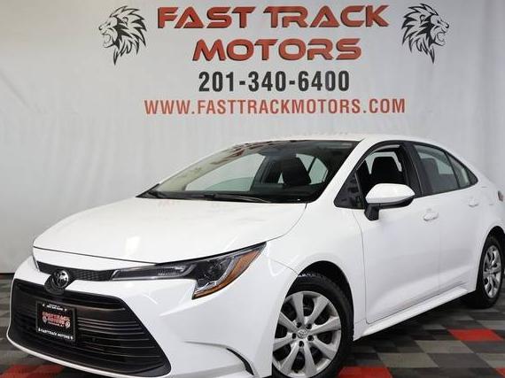 TOYOTA COROLLA 2024 5YFB4MDE4RP104990 image