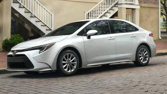 TOYOTA COROLLA 2024 JTDS4MCE5RJ106608 image