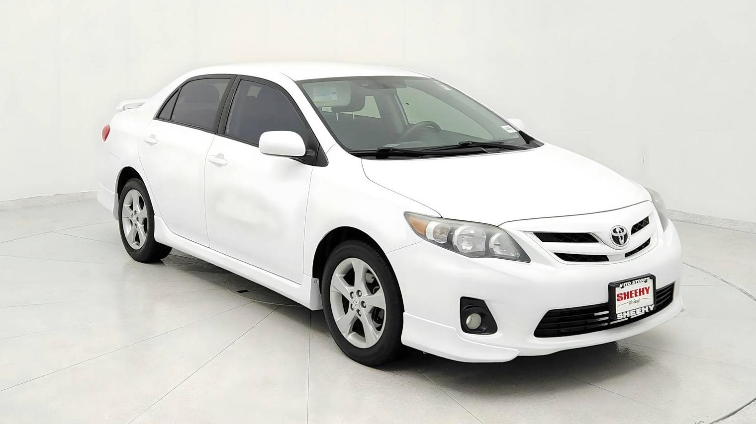 TOYOTA COROLLA 2011 2T1BU4EE6BC714930 image