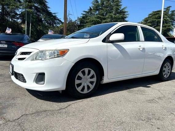 TOYOTA COROLLA 2013 JTDBU4EE4DJ115001 image