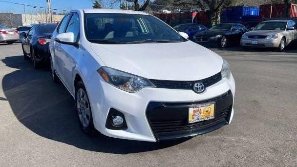 TOYOTA COROLLA 2015 5YFBURHE9FP316089 image