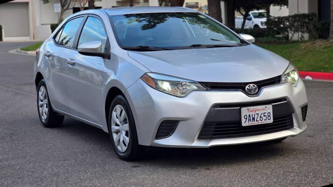 TOYOTA COROLLA 2015 5YFBURHE5FP232612 image