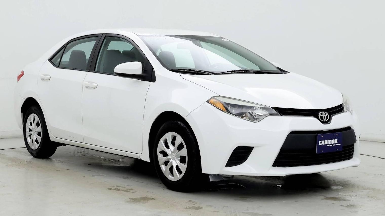 TOYOTA COROLLA 2015 2T1BURHE2FC328570 image