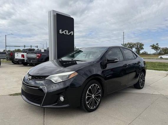 TOYOTA COROLLA 2015 5YFBURHE0FP232033 image