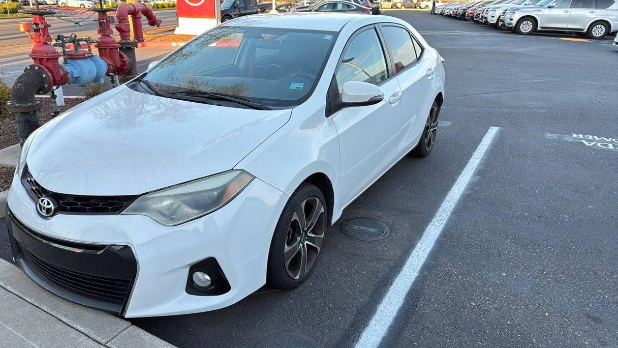 TOYOTA COROLLA 2015 5YFBURHE1FP353833 image