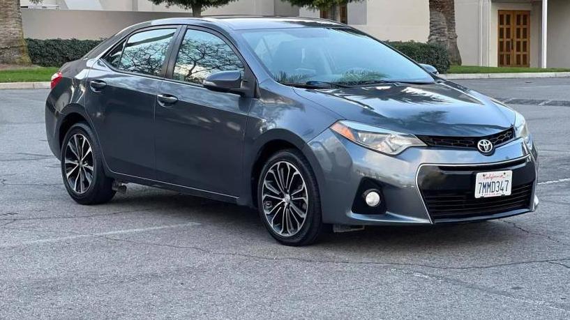 TOYOTA COROLLA 2015 5YFBURHE6FP323050 image