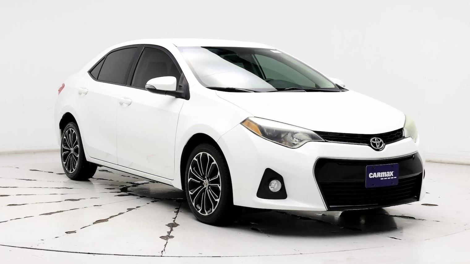 TOYOTA COROLLA 2015 5YFBURHE7FP300084 image