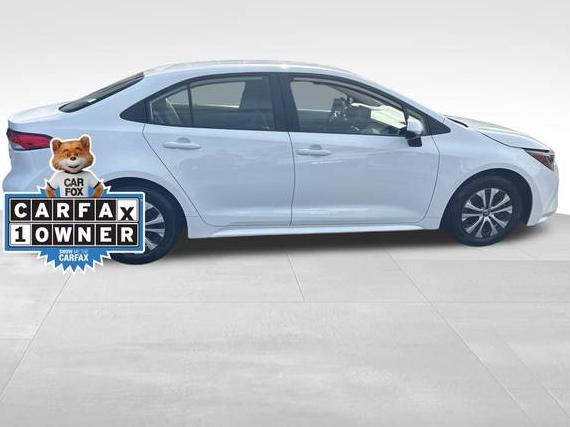 TOYOTA COROLLA 2022 JTDEAMDE4N3004235 image