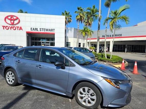 TOYOTA COROLLA 2022 5YFEPMAE4NP366298 image