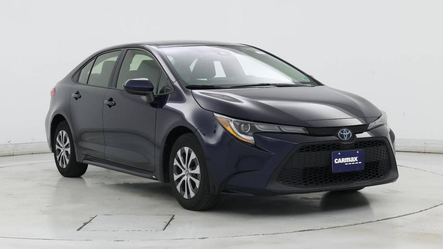 TOYOTA COROLLA 2022 JTDEAMDE0NJ043707 image