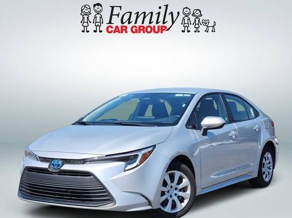 TOYOTA COROLLA 2025 JTDBCMFE2SJ038031 image