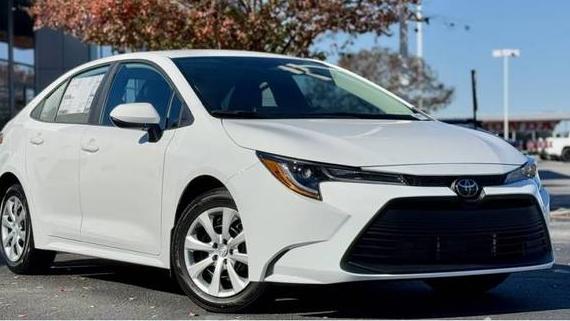 TOYOTA COROLLA 2025 5YFB4MDE2SP245983 image