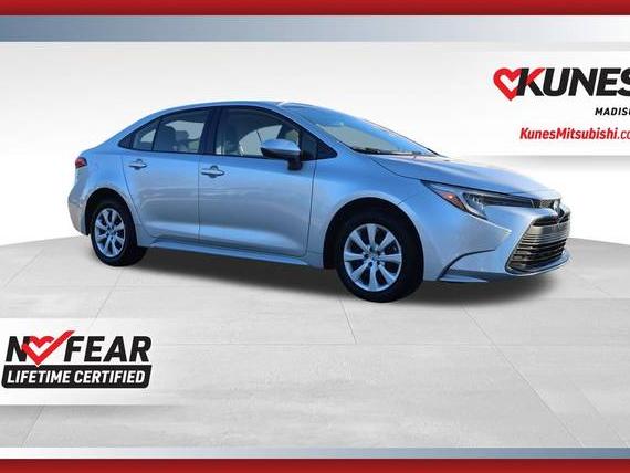 TOYOTA COROLLA 2025 JTDBCMFE2S3072622 image