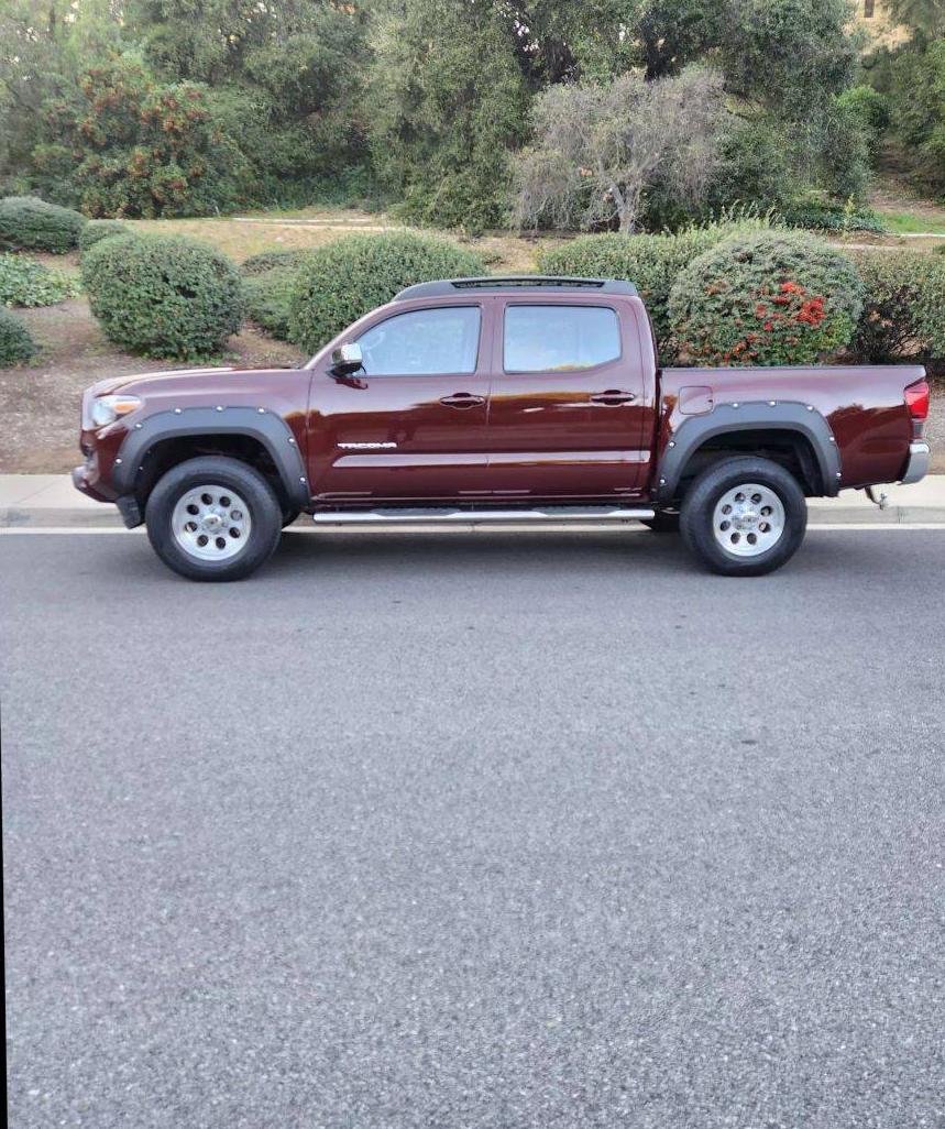 TOYOTA TACOMA 2019 5TFAX5GN7KX133296 image