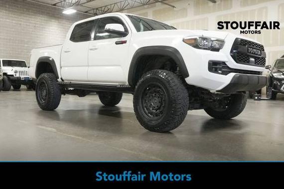 TOYOTA TACOMA 2019 5TFCZ5AN8KX174015 image