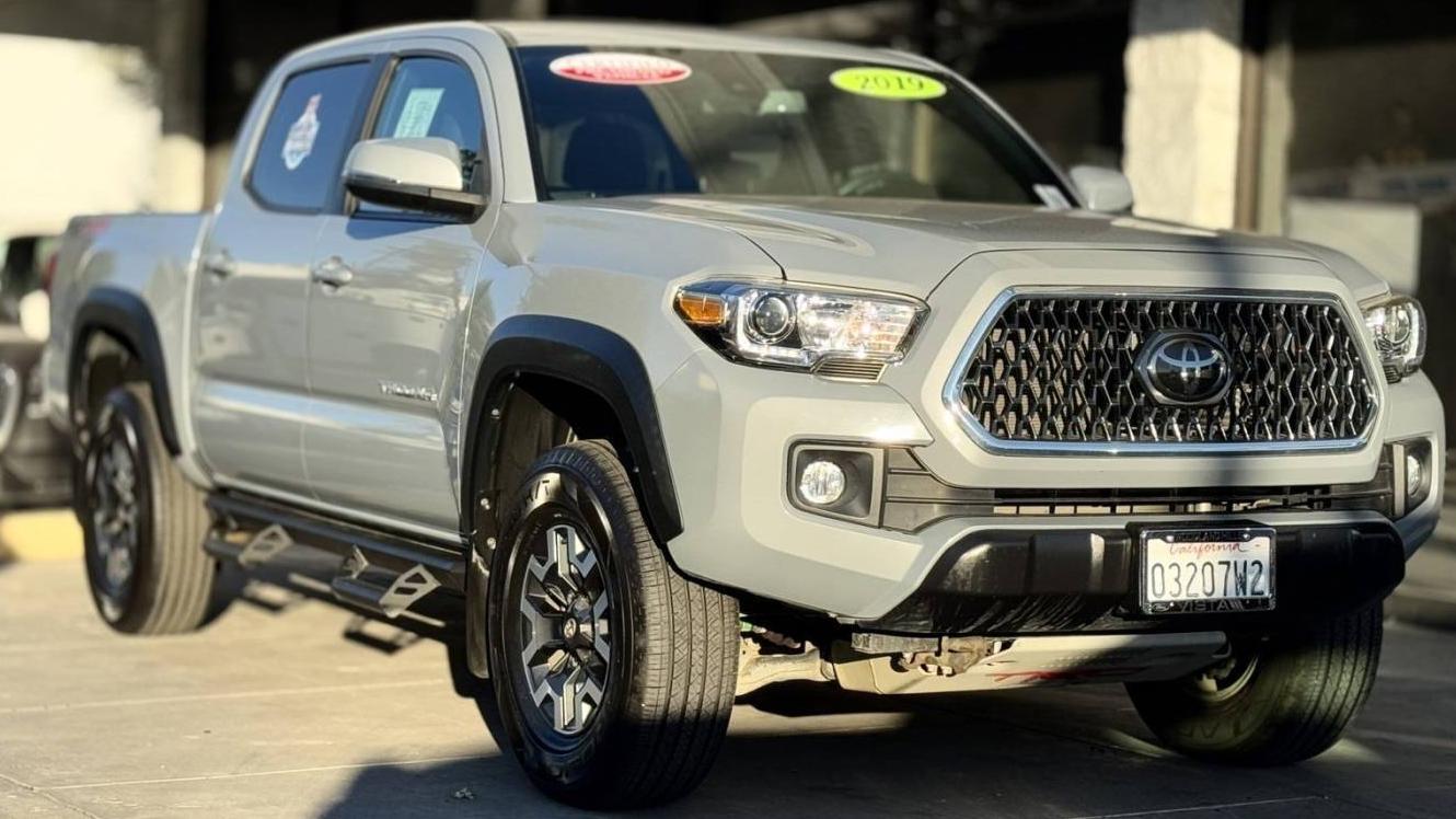 TOYOTA TACOMA 2019 3TMCZ5AN7KM281711 image