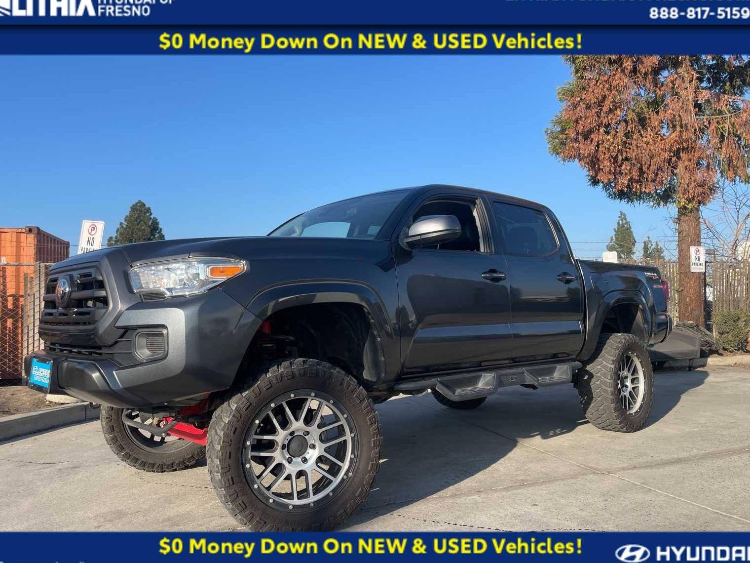 TOYOTA TACOMA 2018 3TMCZ5AN1JM185488 image