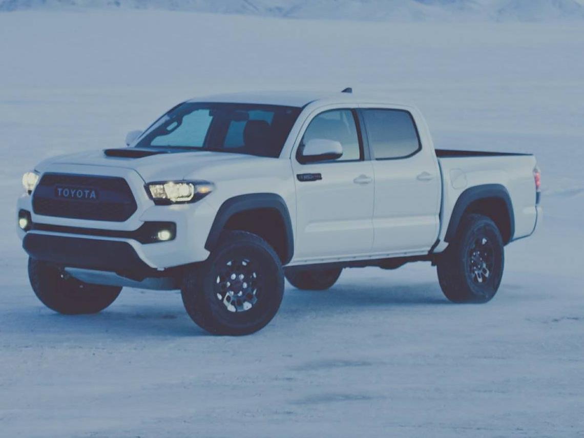 TOYOTA TACOMA 2018 5TFCZ5AN5JX145649 image