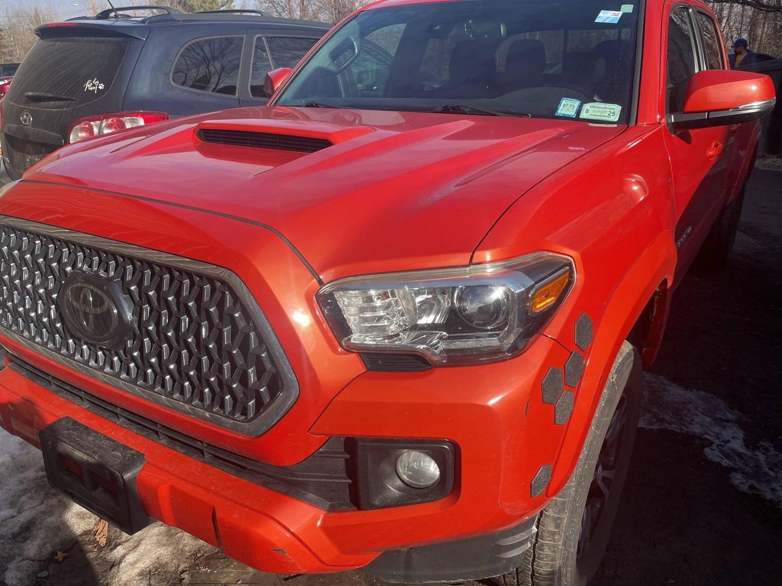 TOYOTA TACOMA 2018 3TMDZ5BN1JM048909 image