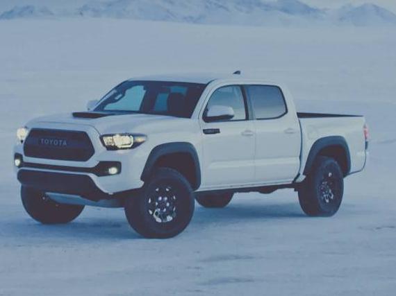 TOYOTA TACOMA 2018 5TFCZ5AN0JX142223 image