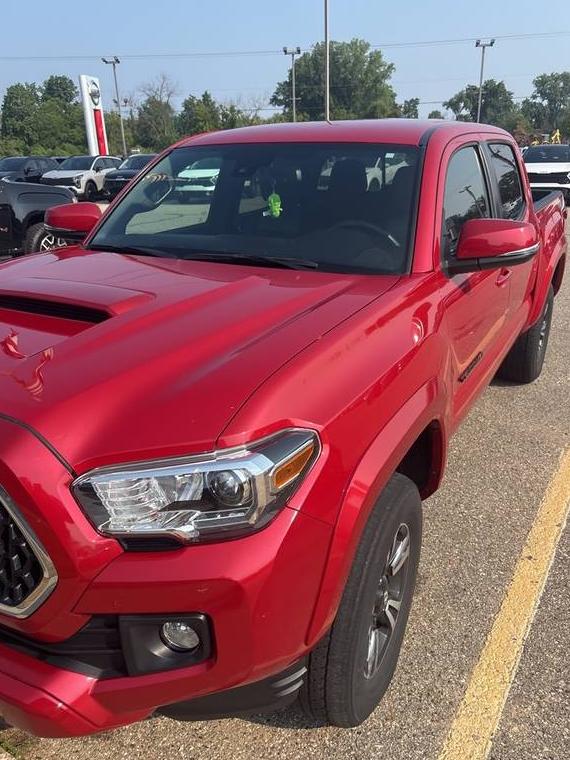 TOYOTA TACOMA 2018 3TMCZ5AN6JM122533 image TOYOTA TACOMA 2018 3TMCZ5AN6JM122533 image