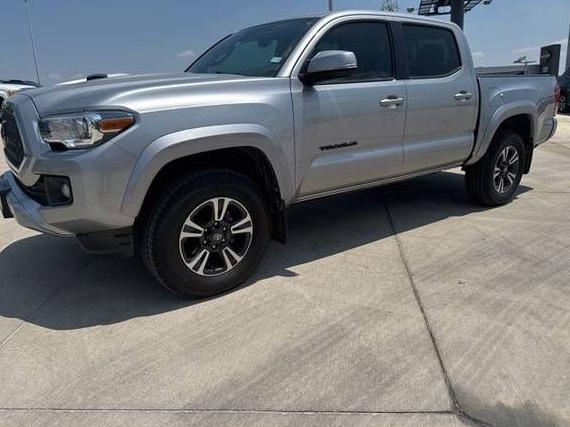 TOYOTA TACOMA 2018 5TFAZ5CN4JX055378 image