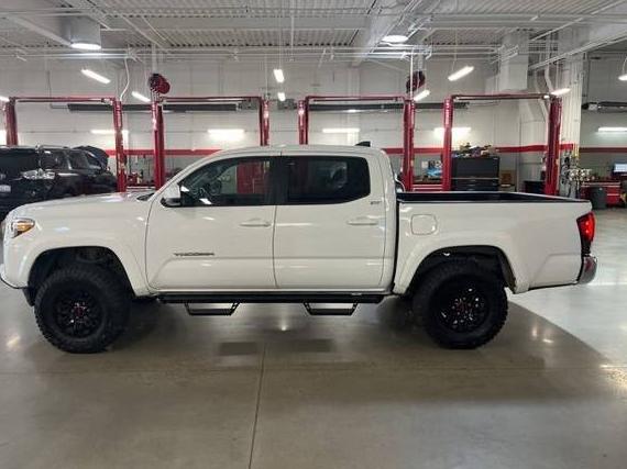 TOYOTA TACOMA 2018 3TMCZ5AN7JM177363 image