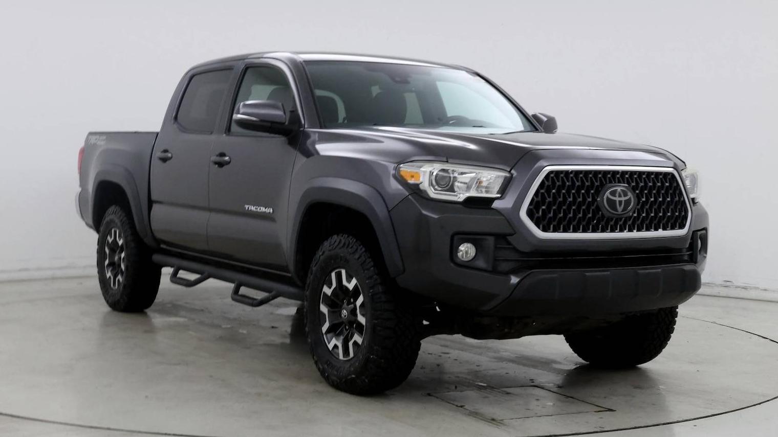 TOYOTA TACOMA 2018 5TFAZ5CN3JX068719 image