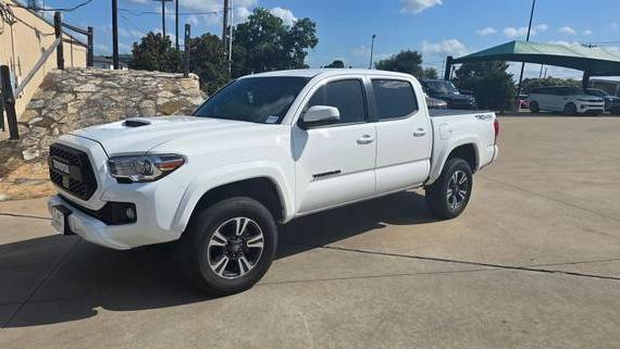 TOYOTA TACOMA 2018 3TMCZ5ANXJM188597 image
