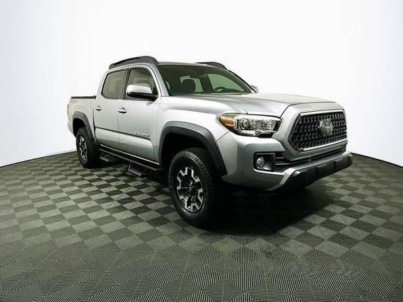 TOYOTA TACOMA 2018 5TFCZ5AN2JX151800 image