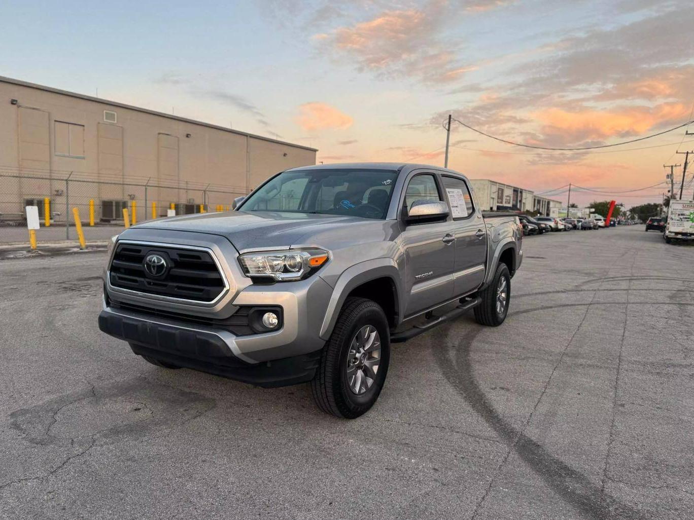 TOYOTA TACOMA 2018 5TFAX5GN1JX114614 image