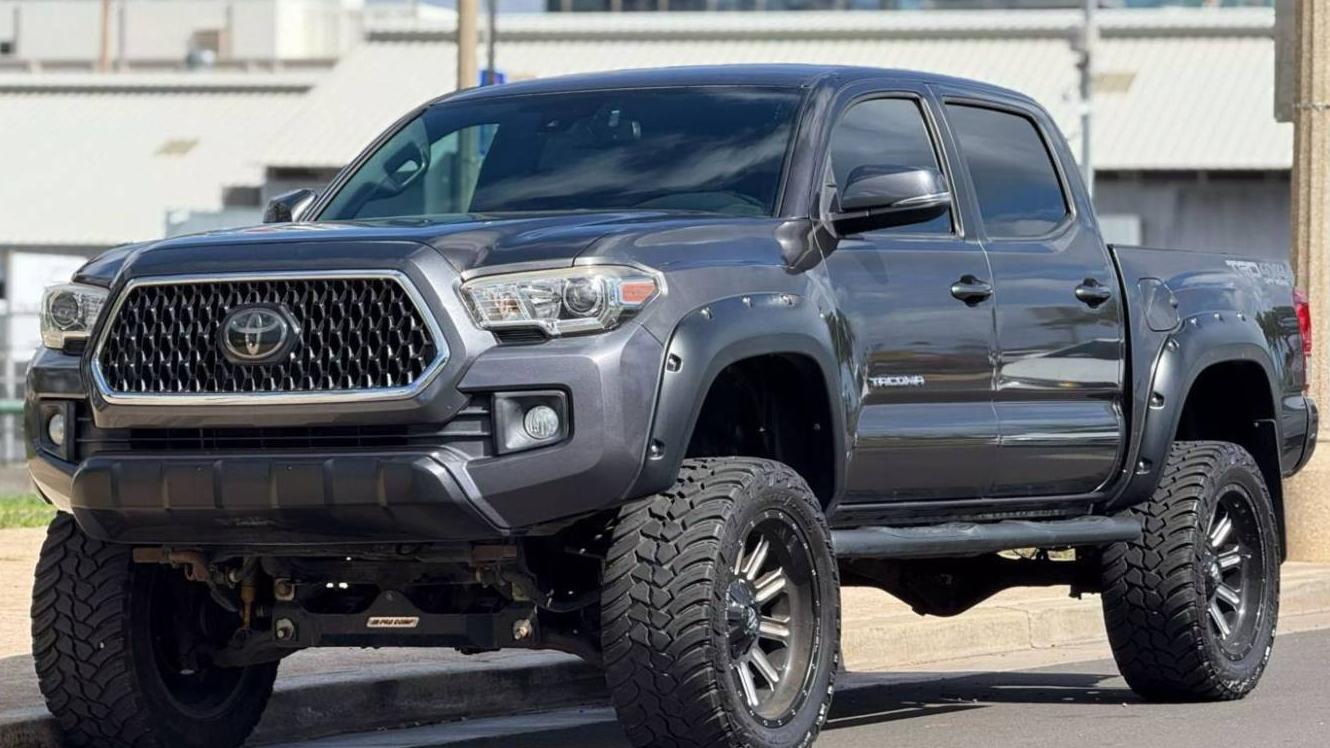 TOYOTA TACOMA 2018 3TMCZ5AN8JM128446 image