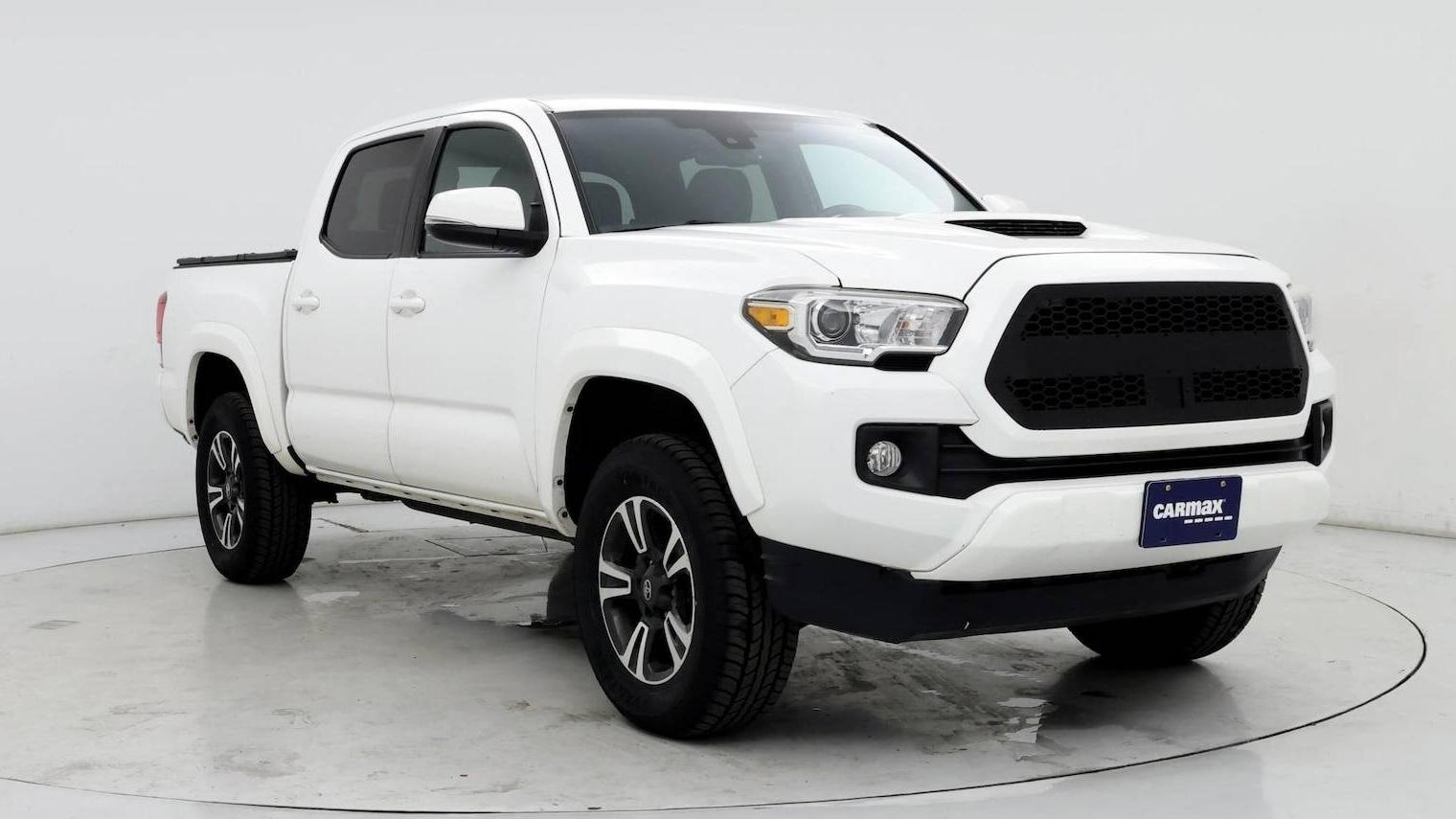 TOYOTA TACOMA 2018 5TFCZ5AN4JX157856 image