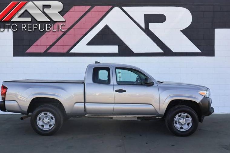 TOYOTA TACOMA 2018 5TFSX5EN7JX058427 image