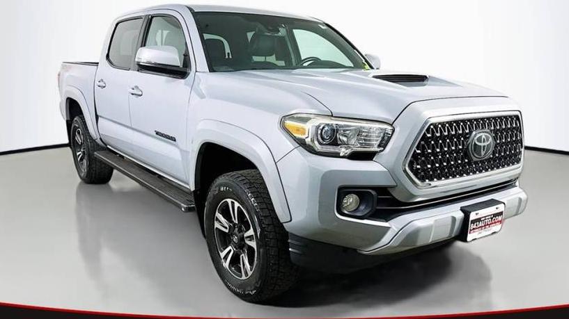 TOYOTA TACOMA 2018 5TFCZ5AN8JX148576 image