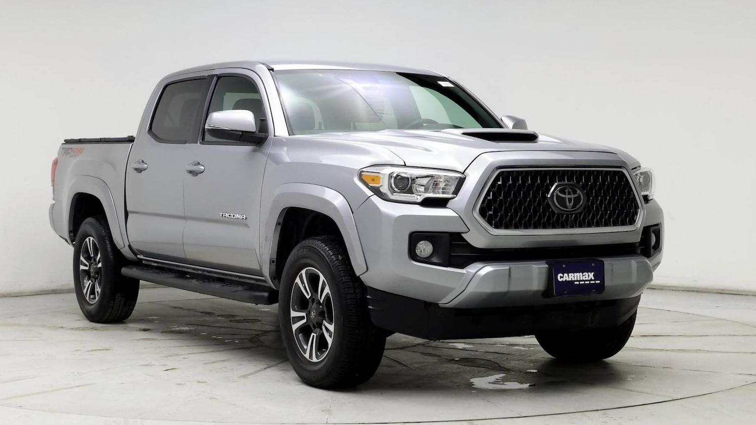 TOYOTA TACOMA 2018 5TFCZ5AN3JX137971 image