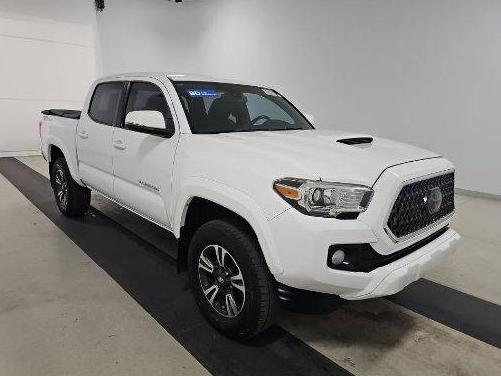 TOYOTA TACOMA 2018 3TMAZ5CN5JM058070 image