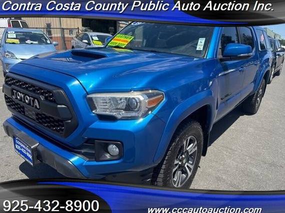 TOYOTA TACOMA 2018 5TFCZ5ANXJX140057 image