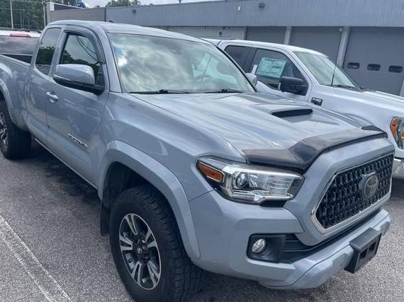 TOYOTA TACOMA 2018 5TFSZ5AN6JX126328 image