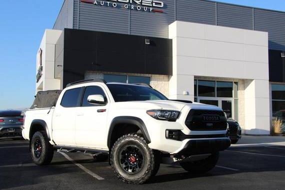 TOYOTA TACOMA 2018 5TFCZ5AN0JX155635 image