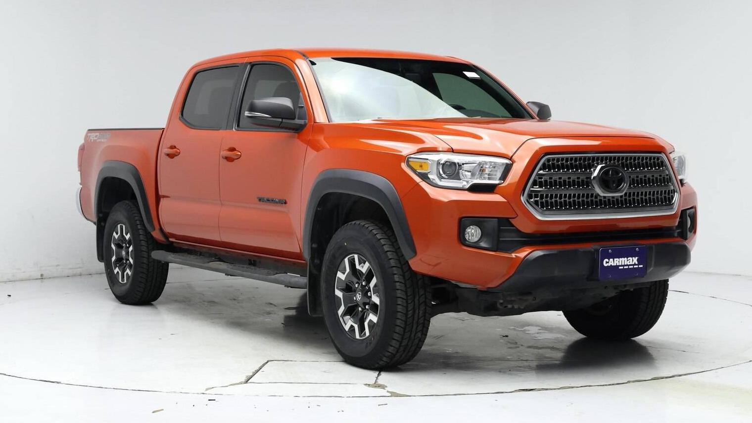 TOYOTA TACOMA 2017 5TFCZ5AN8HX118357 image