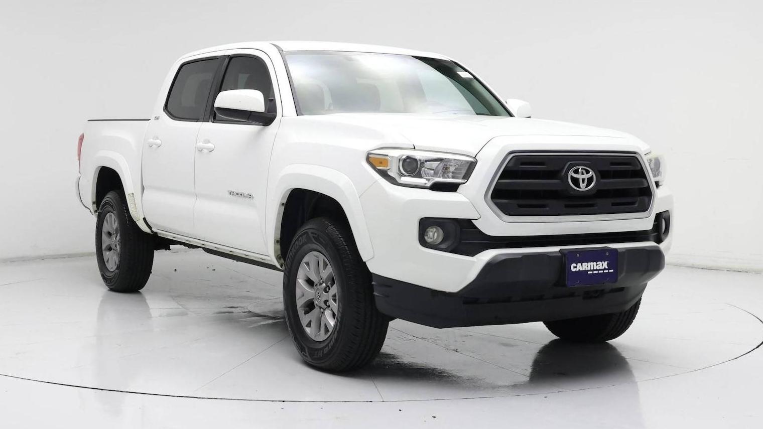 TOYOTA TACOMA 2017 5TFAZ5CN5HX033142 image