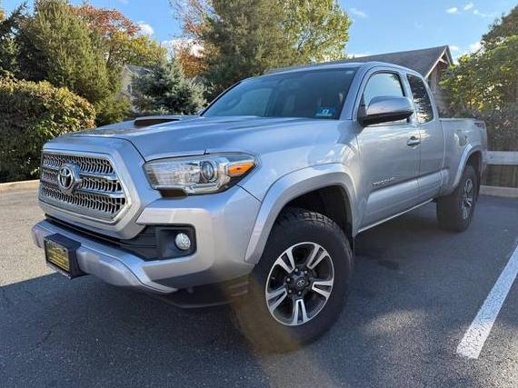 TOYOTA TACOMA 2017 5TFSZ5AN6HX049714 image