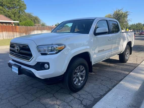 TOYOTA TACOMA 2017 5TFAZ5CN8HX042708 image