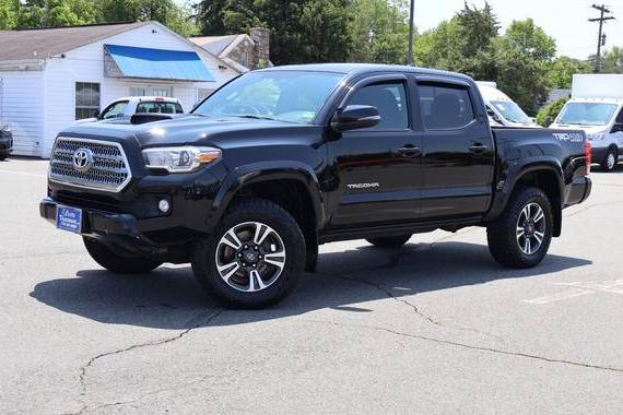 TOYOTA TACOMA 2017 5TFCZ5AN8HX063330 image